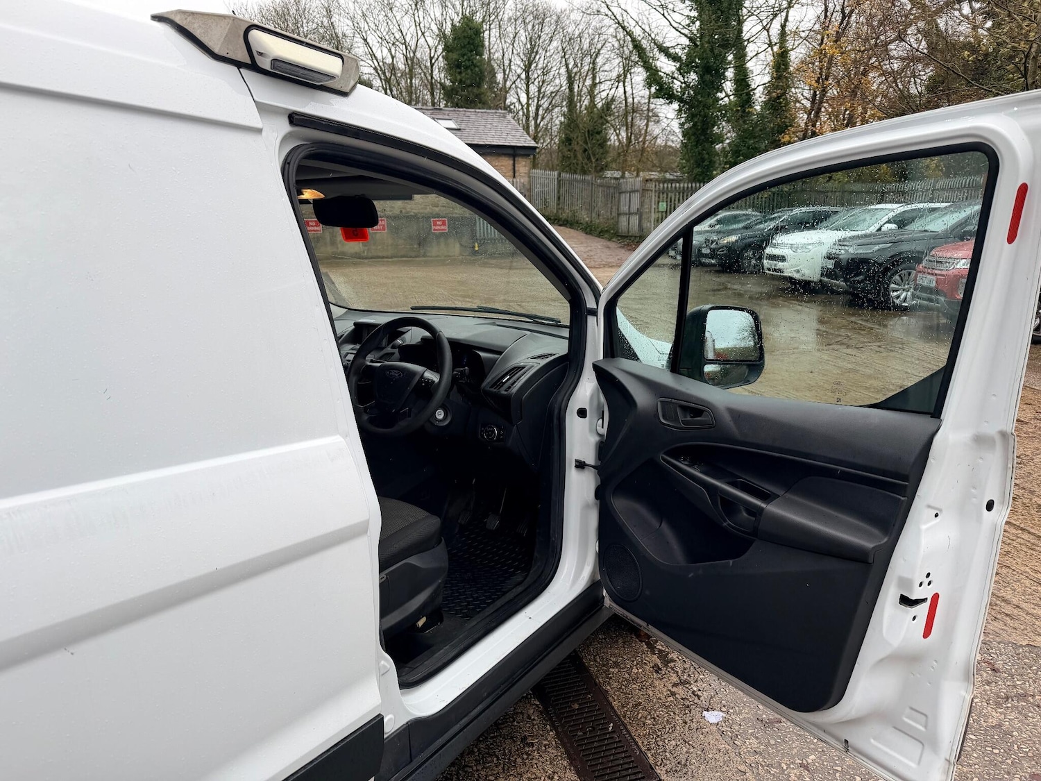 Used Ford Transit Connect 2017 for sale - 76584727: Photo 22