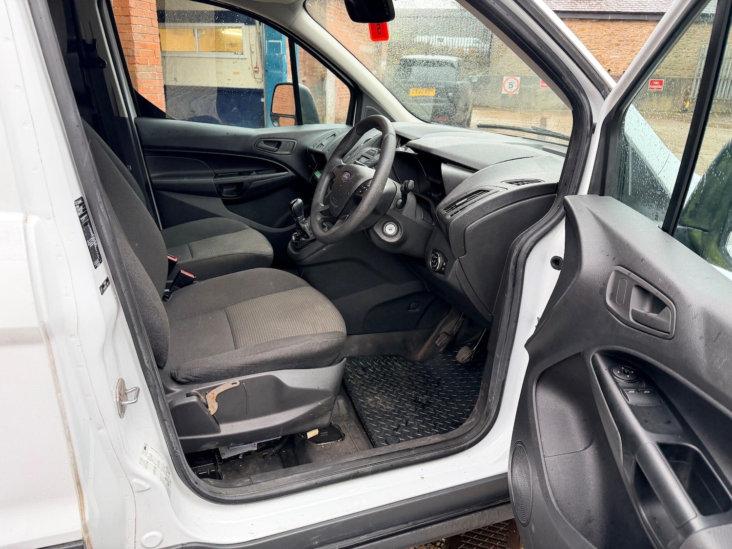 Used Ford Transit Connect 2017 for sale - 76584727: Photo 25