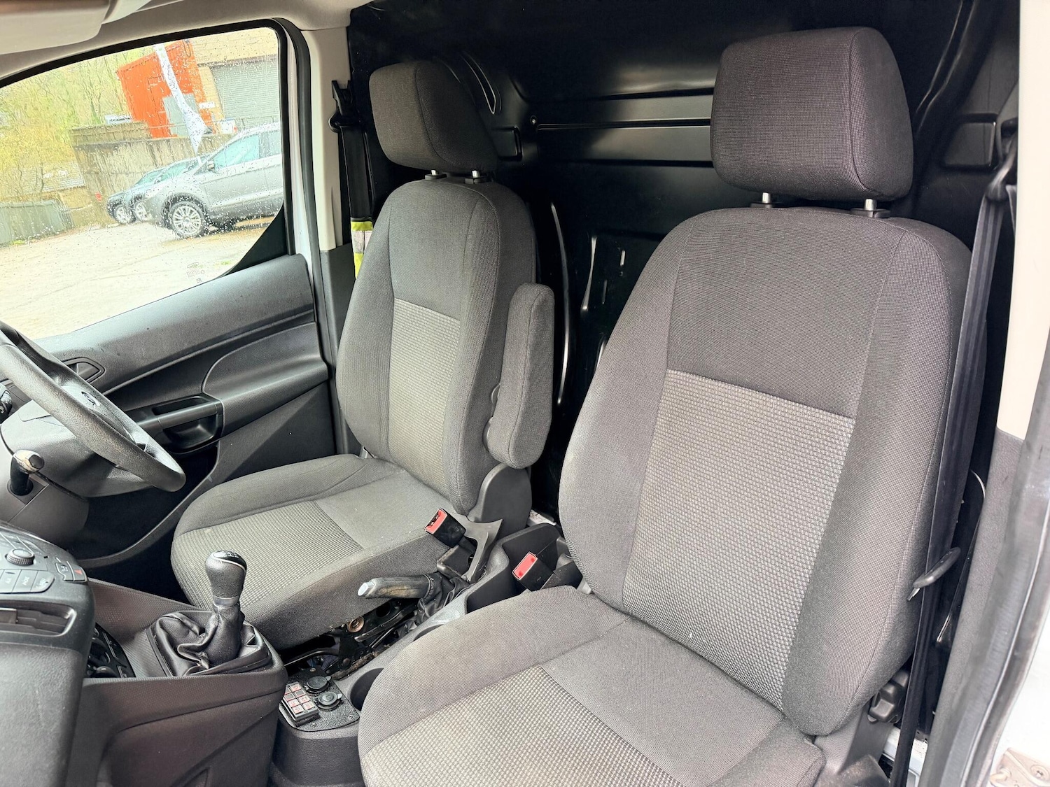 Used Ford Transit Connect 2017 for sale - 76584727: Photo 40