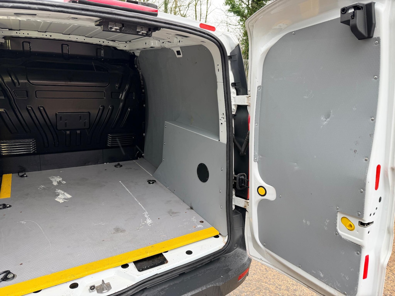 Used Ford Transit Connect 2017 for sale - 76584727: Photo 47