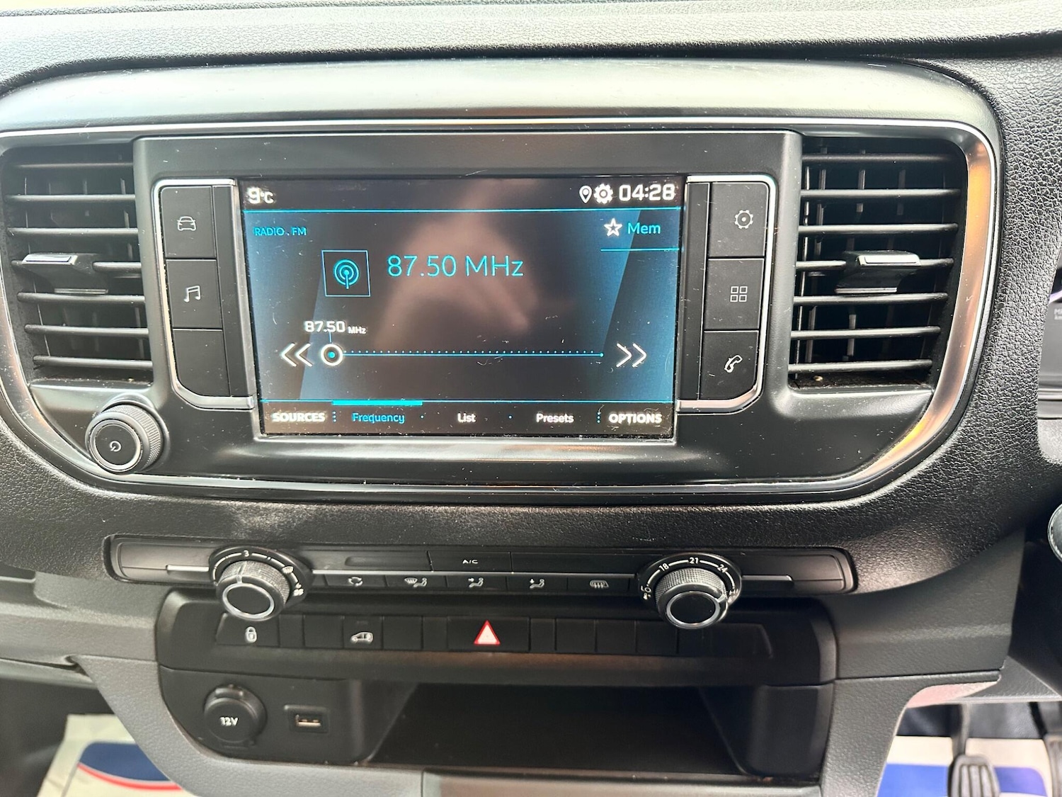 Used Peugeot Expert 2020 for sale - 76657557: Photo 38