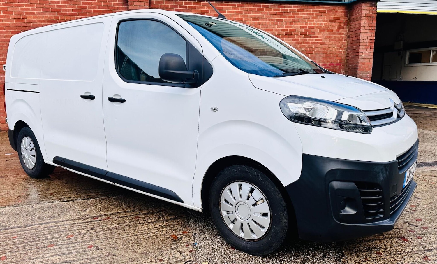 Used Citroen Dispatch 2017 for sale - 76484648: Photo 1