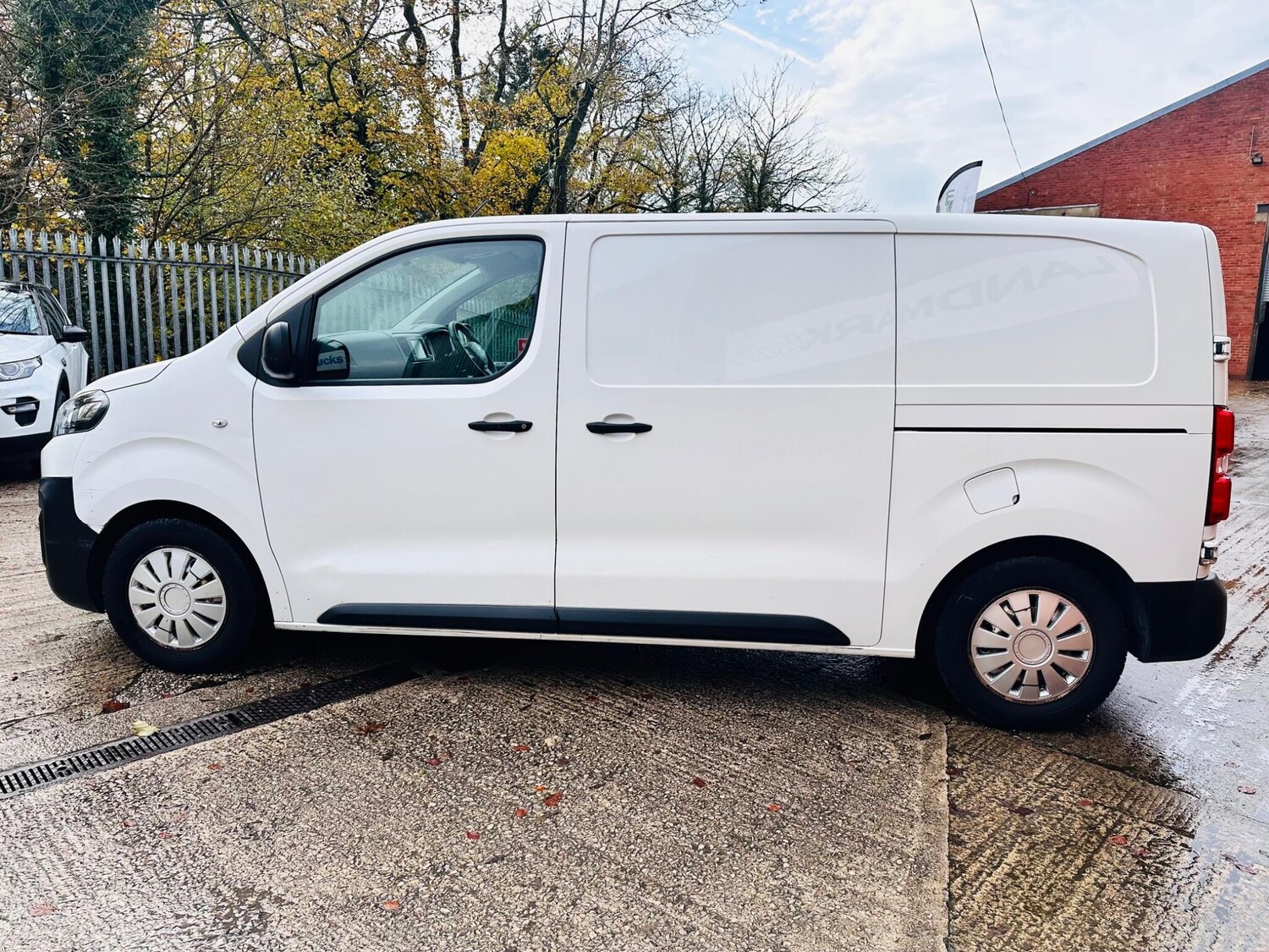Used Citroen Dispatch 2017 for sale - 76484648: Photo 11