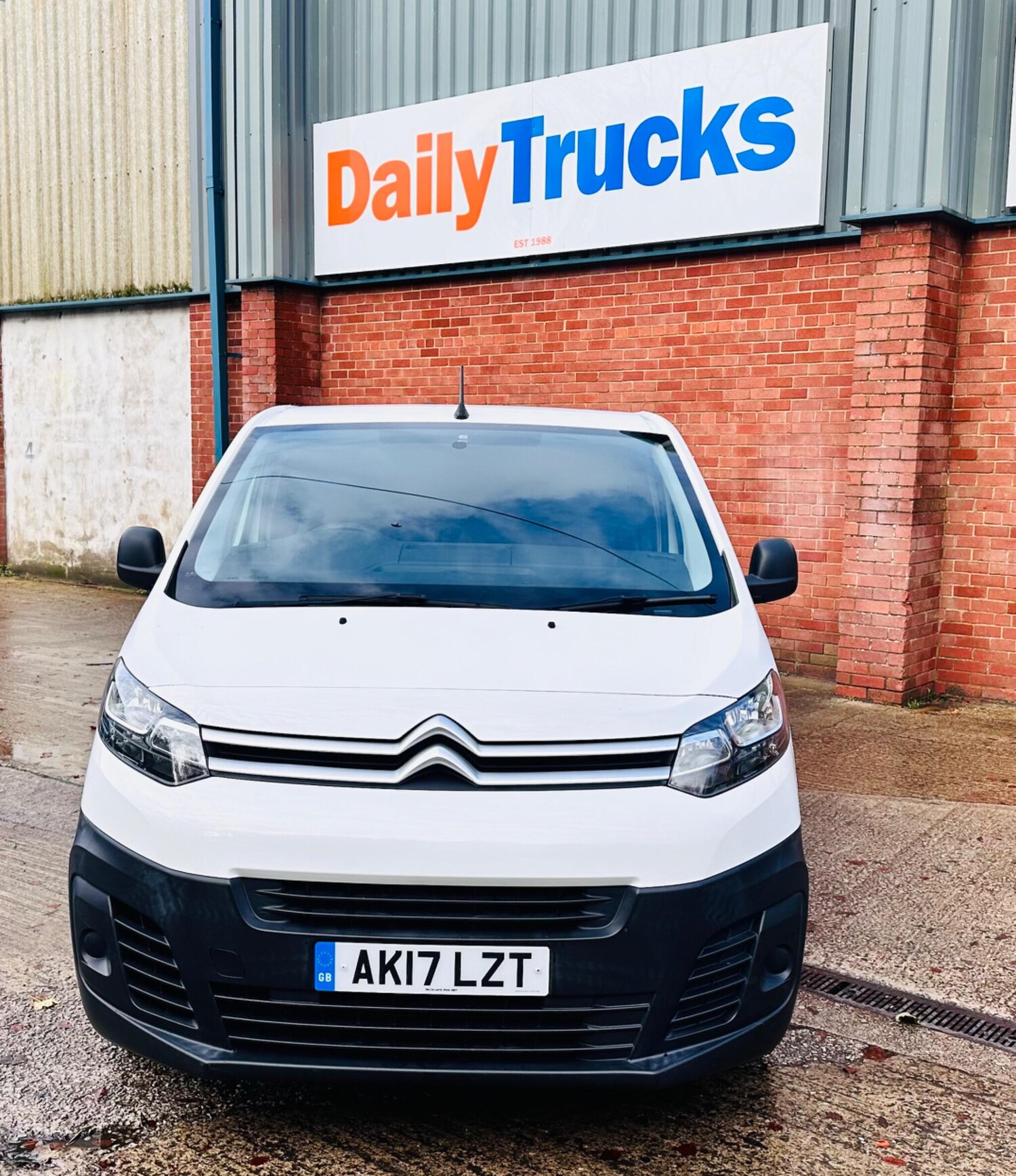 Used Citroen Dispatch 2017 for sale - 76484648: Photo 19