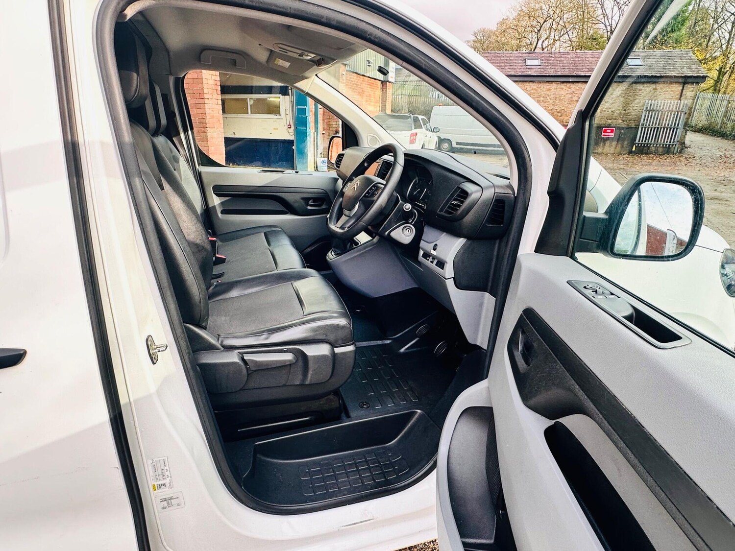 Used Citroen Dispatch 2017 for sale - 76484648: Photo 26