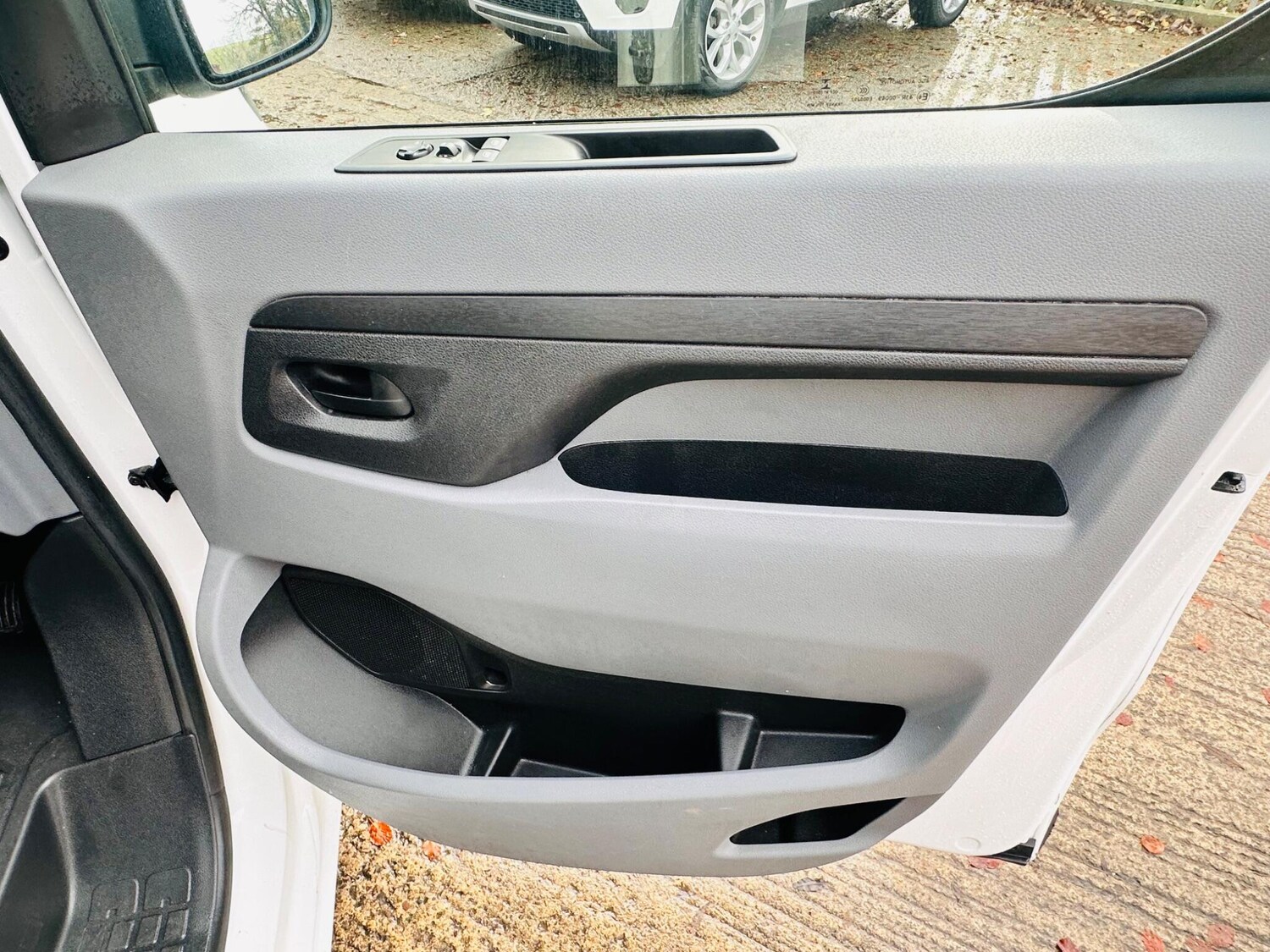 Used Citroen Dispatch 2017 for sale - 76484648: Photo 27