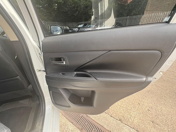 Used Mitsubishi Outlander 2014 for sale - 76270181: Photo 33