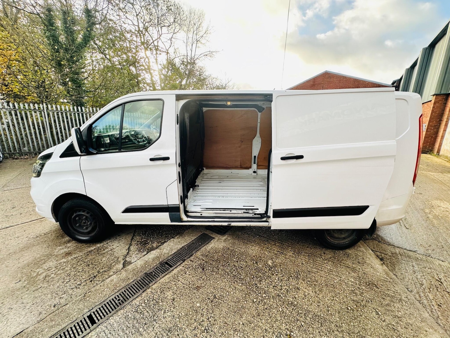 Used Ford Transit Custom 2019 for sale - 76398190: Photo 44