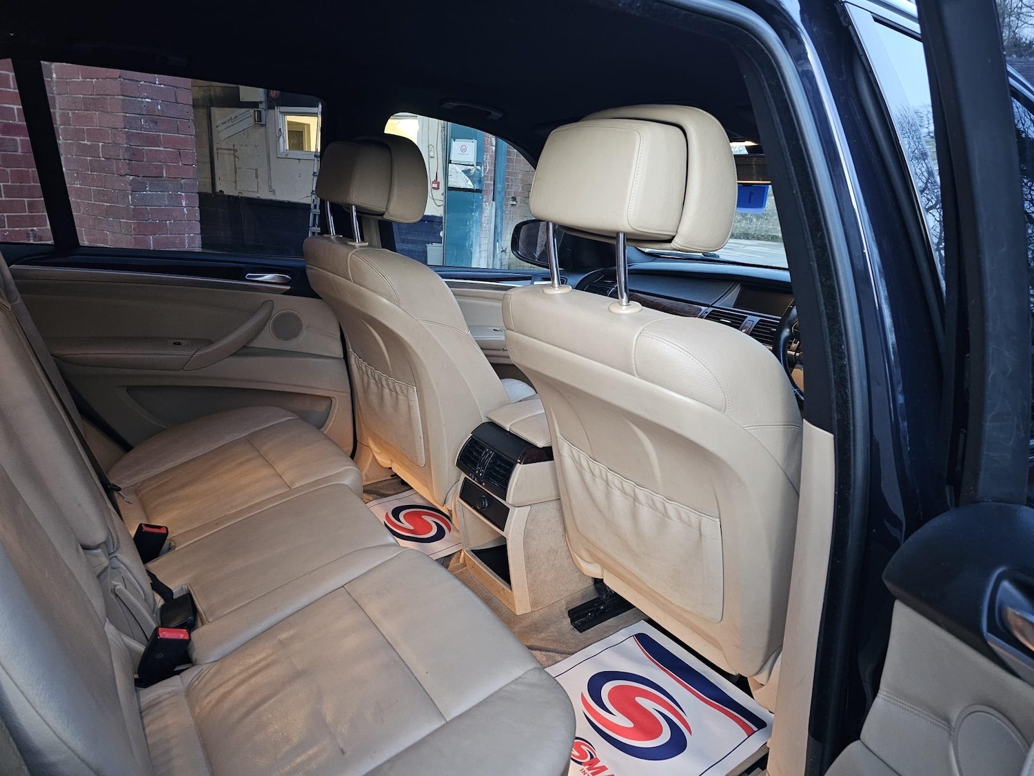 Vehicle 28