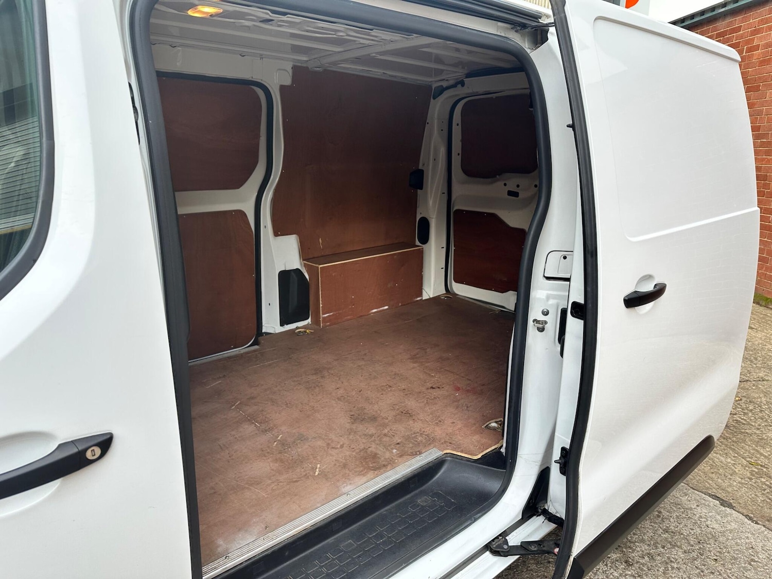 Used Peugeot Expert 2020 for sale - 76388350: Photo 49