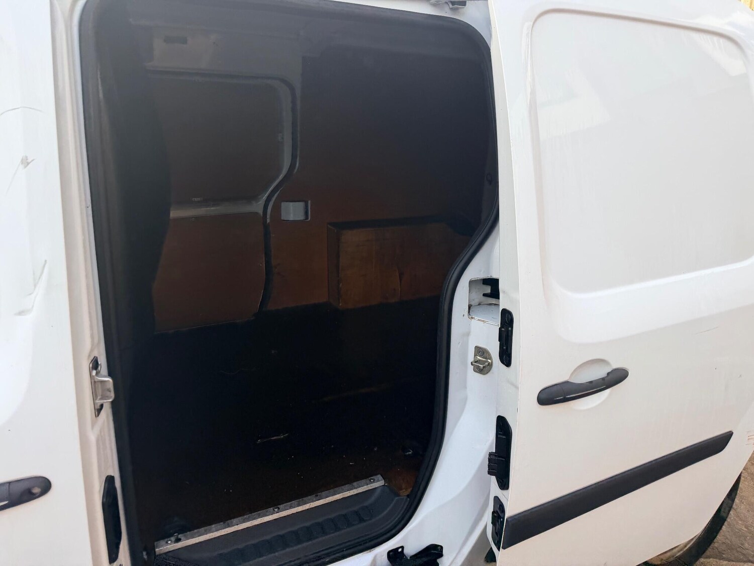 Used Renault Kangoo Maxi 2014 for sale - 76832904: Photo 41