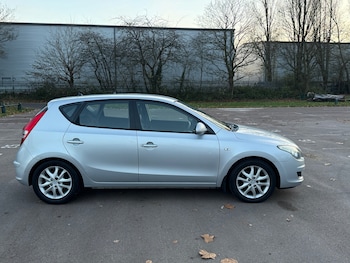 Used Hyundai i30 2010 for sale - 76664594: Photo