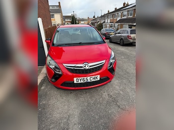 2015 (65) - 1.4T Exclusiv 5dr