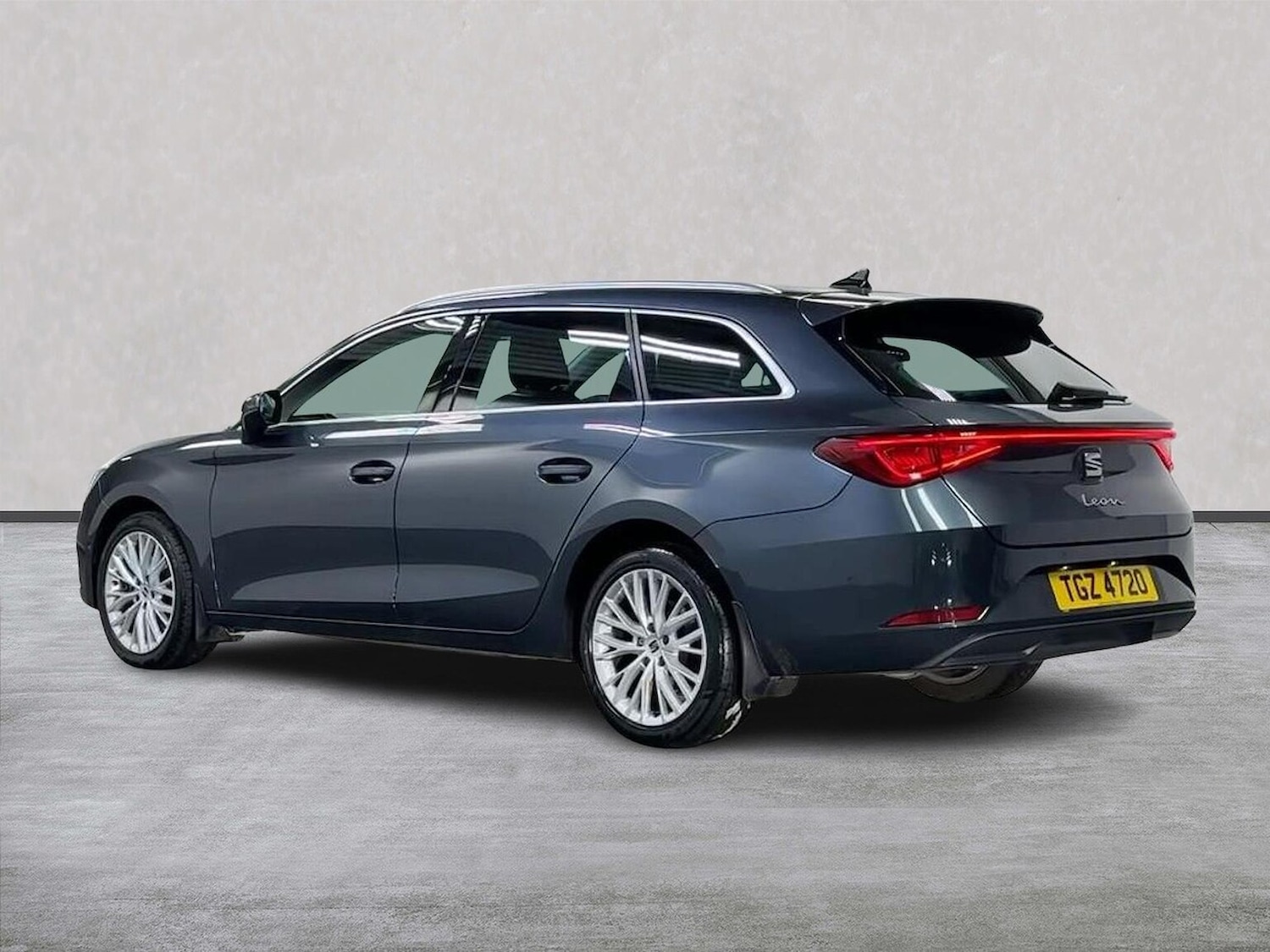 Used SEAT Leon 2021 for sale - 77845363: Photo 2