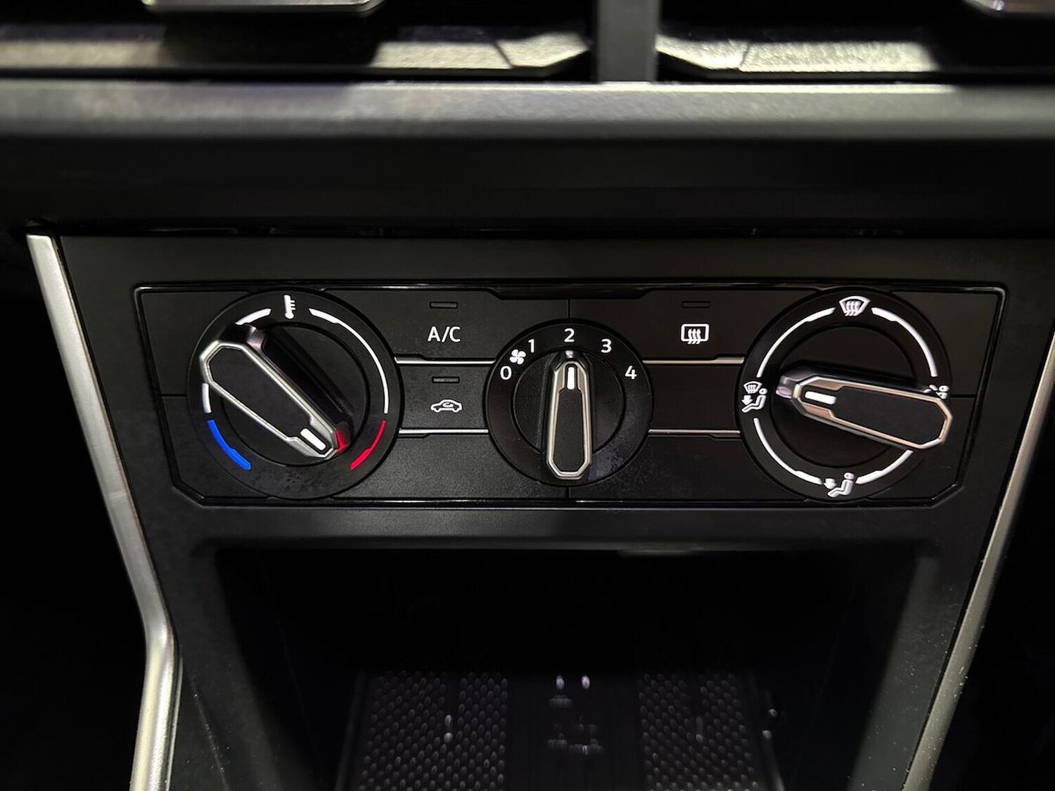 Used Volkswagen Taigo 2025 for sale - 78193446: Photo 14