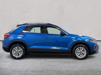 Used Volkswagen T-Roc 2023 for sale - 78932538: Photo