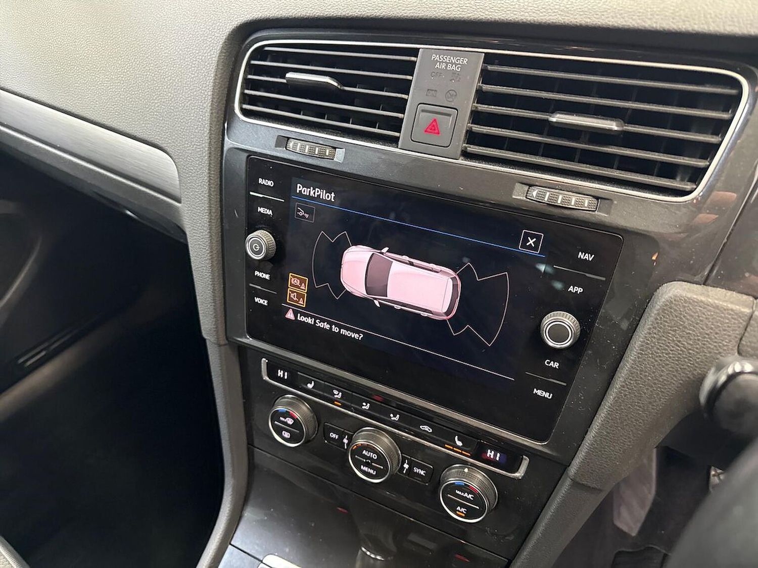 Used Volkswagen Golf 2020 for sale - 77766555: Photo 11