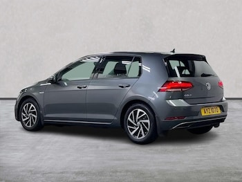 Used Volkswagen Golf 2020 for sale - 77766555: Photo