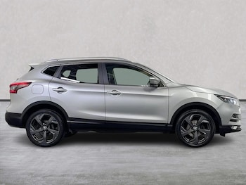 Used Nissan Qashqai 2017 for sale - 79366095: Photo