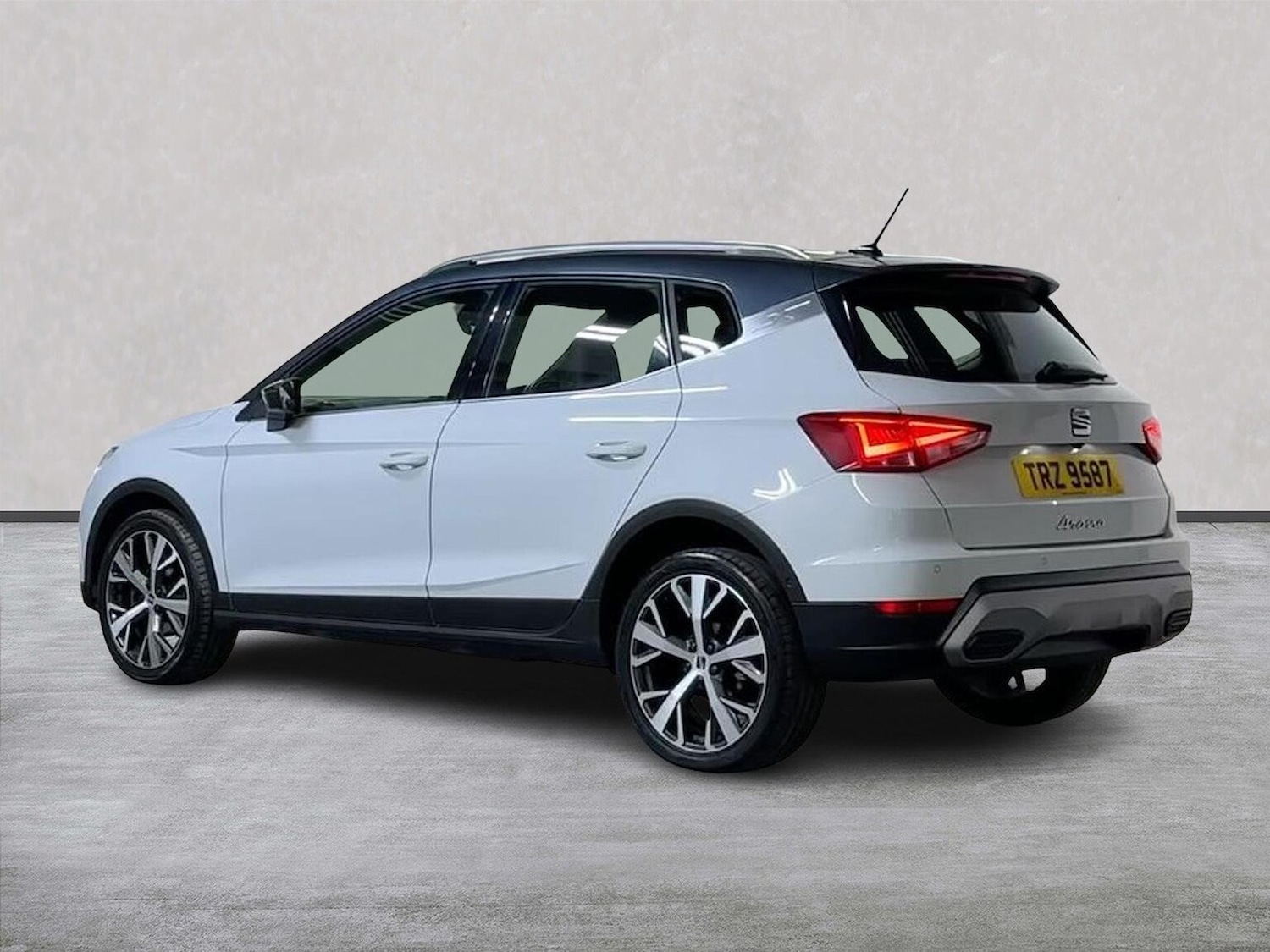 Used SEAT Arona 2022 for sale - 77487385: Photo 2