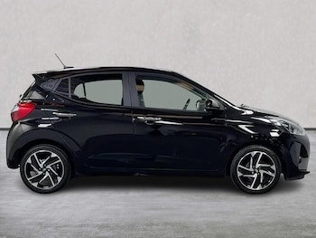 Used Hyundai i10 2023 for sale - 79371908: Photo