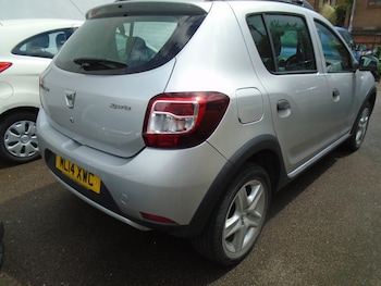 Used Dacia Sandero Stepway 2014 for sale - 78802875: Photo