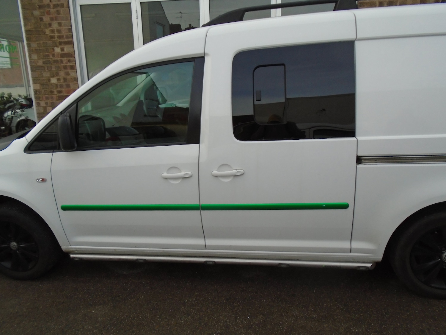 Used Volkswagen Caddy Maxi 2011 for sale - 76860004: Photo 3