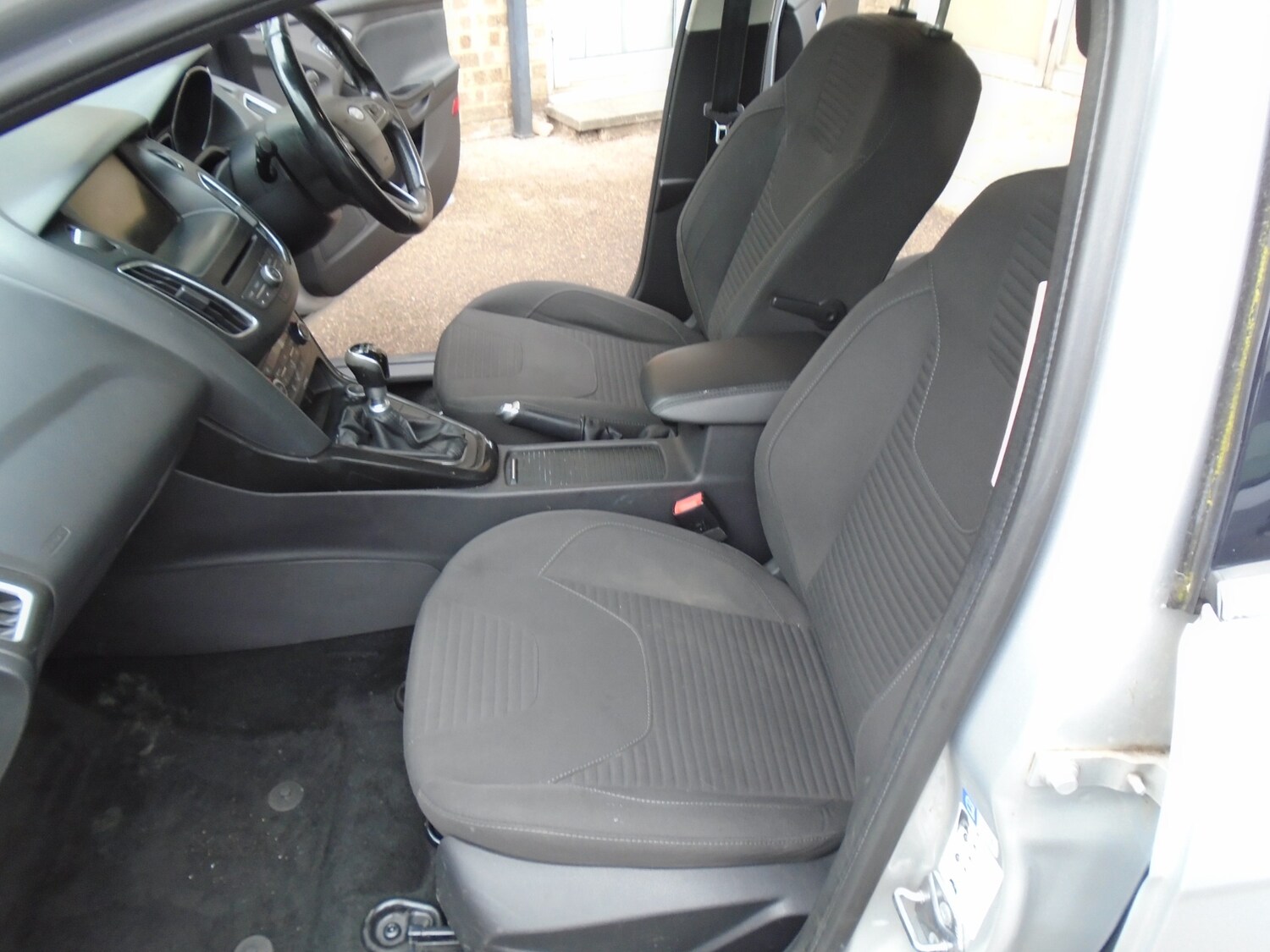 Used Ford Focus 2015 for sale - 75763205: Photo 6