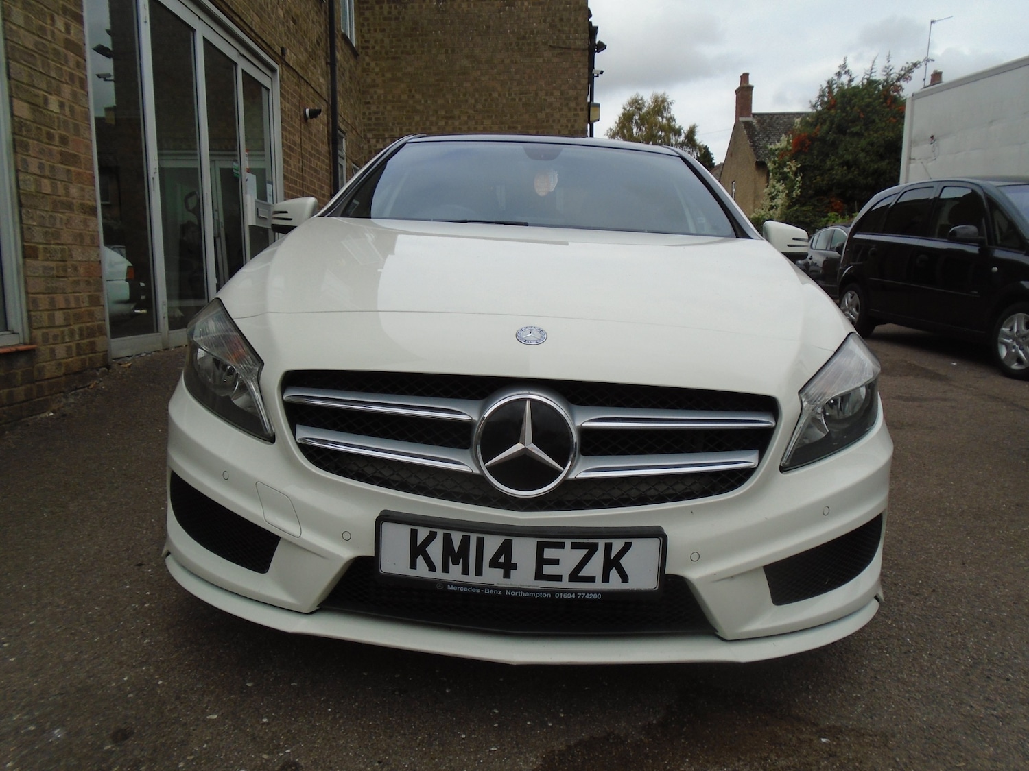 Used Mercedes-Benz A-Class 2014 for sale - 76289684: Photo 2