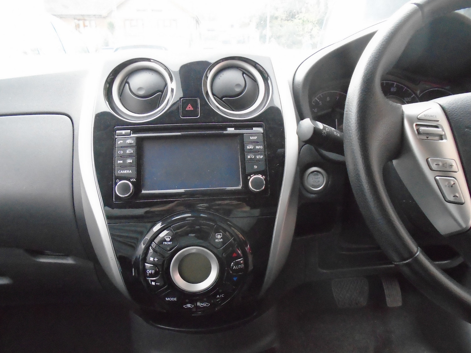 Used Nissan Note 2014 for sale - 76493619: Photo 10