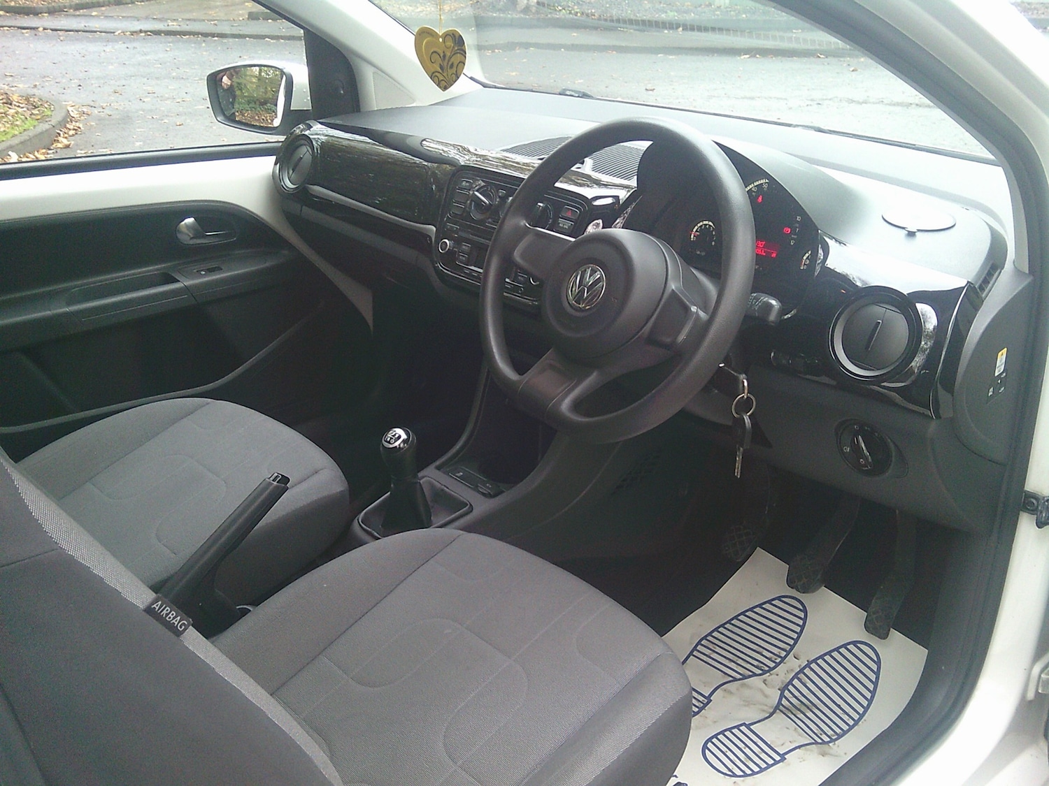 Used Volkswagen up! 2012 for sale - 76570915: Photo 9