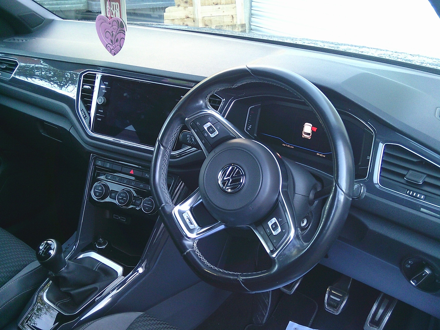 Used Volkswagen T-Roc 2019 for sale - 76643758: Photo 10