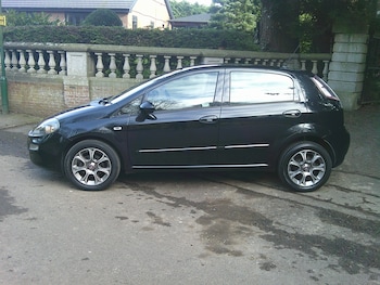 Used Fiat Punto 2015 for sale - 77729131: Photo