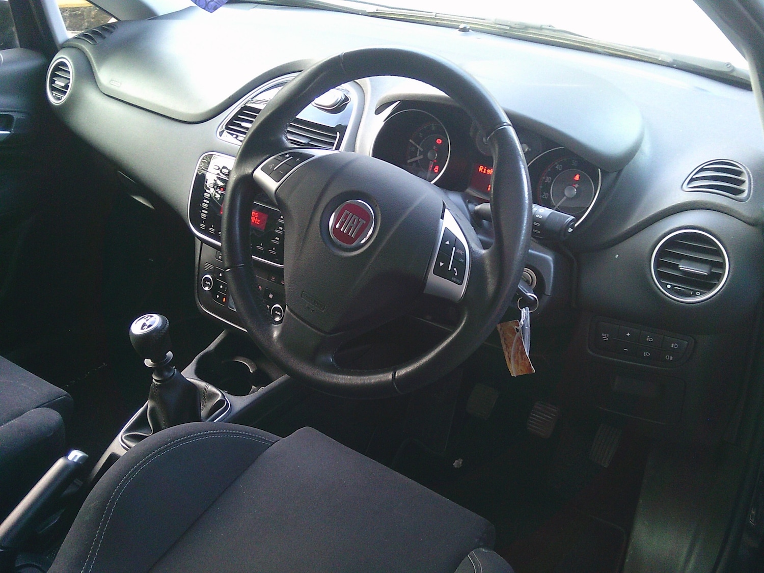 Used Fiat Punto 2015 for sale - 77729131: Photo 8