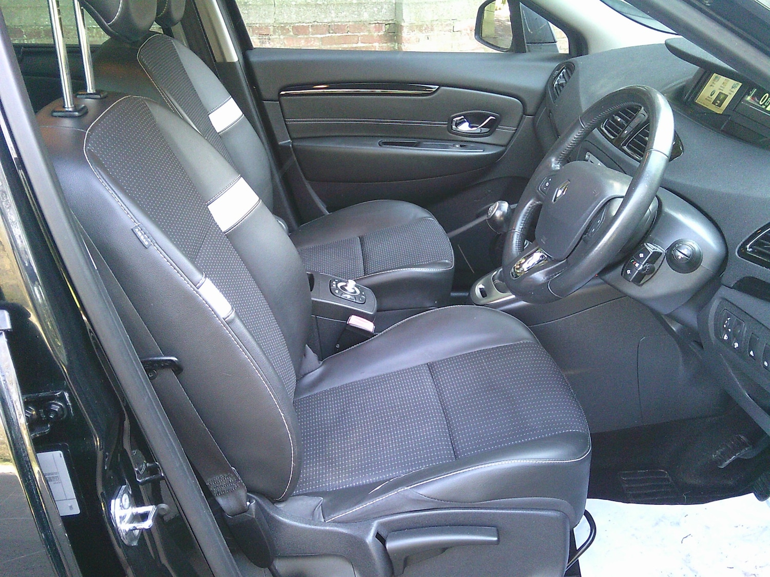 Used Renault Grand Scenic 2014 for sale - 77963658: Photo 8