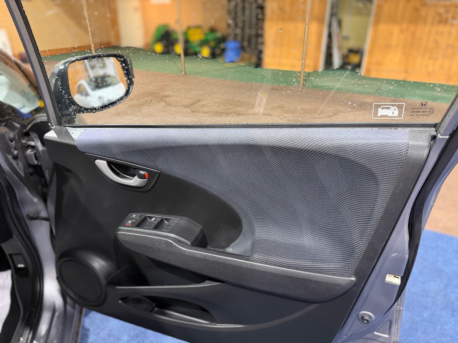 Used Honda Jazz 2010 for sale - 76957050: Photo 12