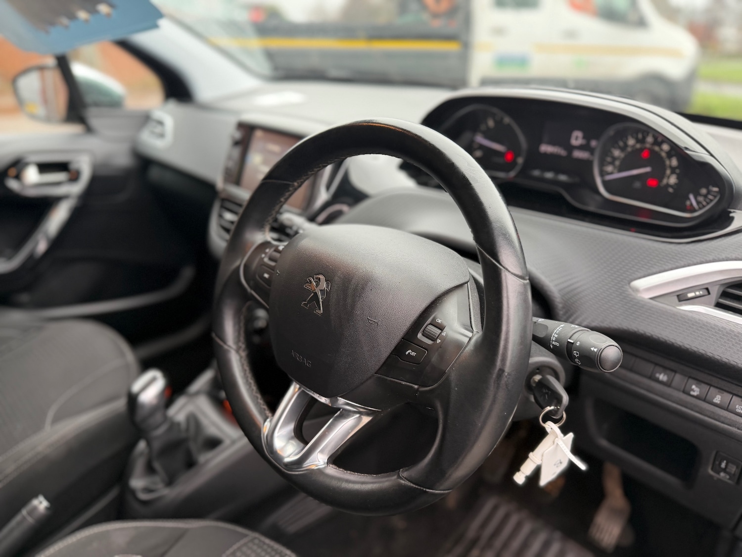 Used Peugeot 208 2016 for sale - 76946306: Photo 11