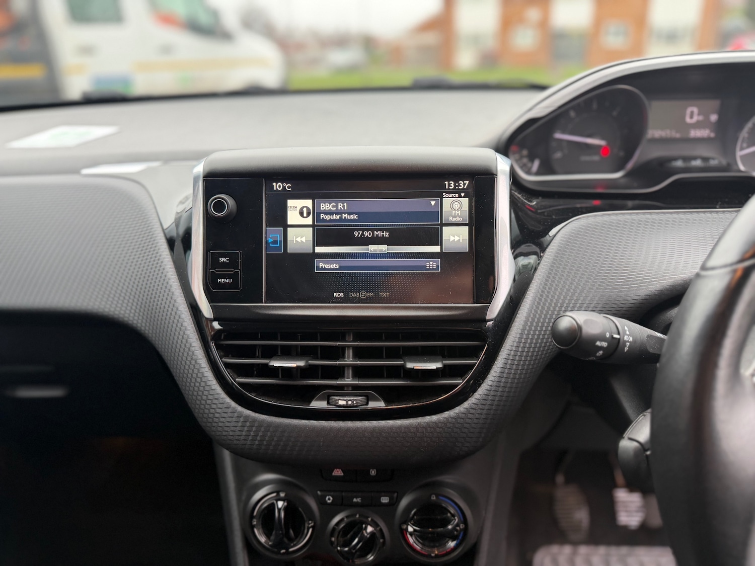 Used Peugeot 208 2016 for sale - 76946306: Photo 13