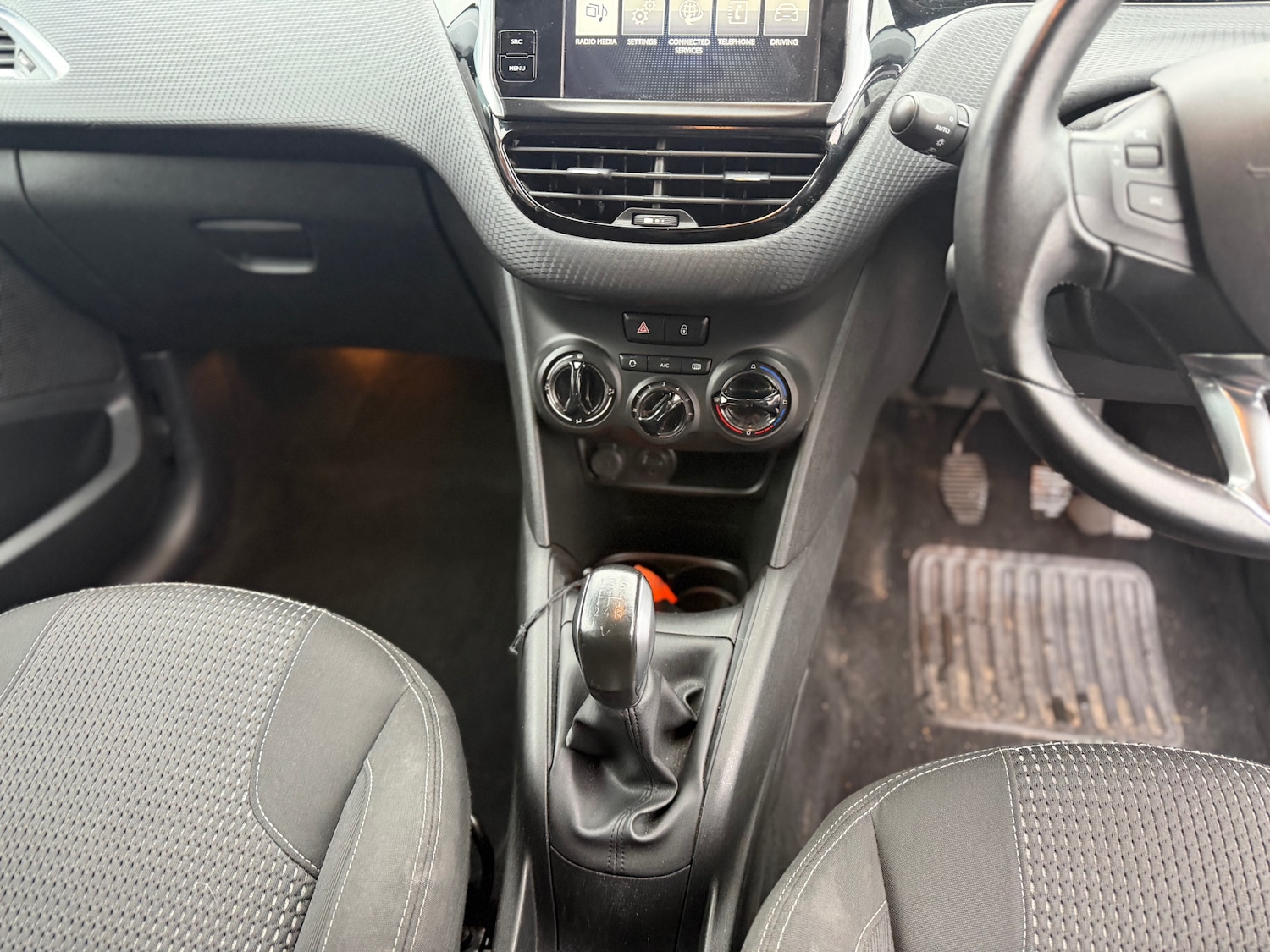 Used Peugeot 208 2016 for sale - 76946306: Photo 15