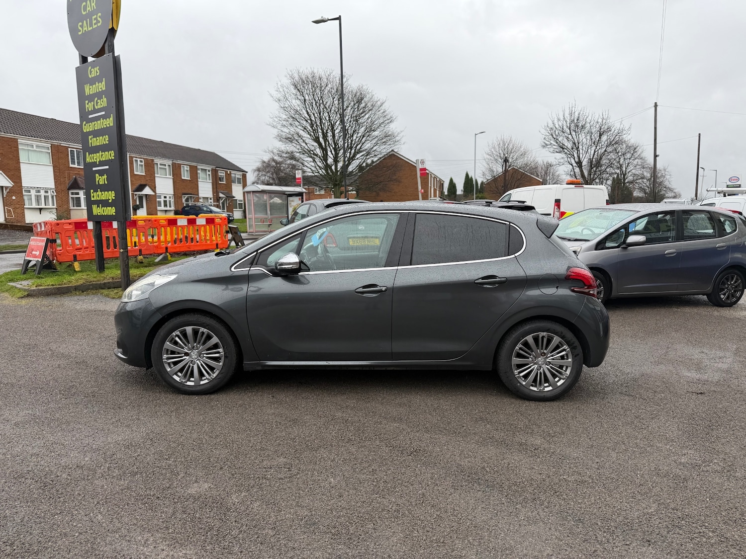 Used Peugeot 208 2016 for sale - 76946306: Photo 4