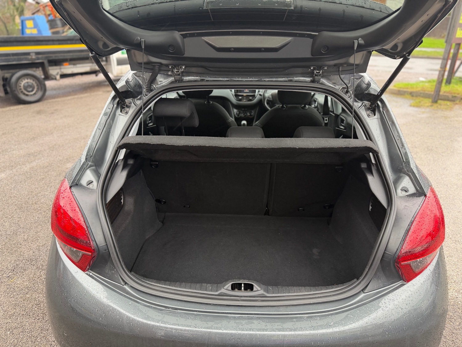 Used Peugeot 208 2016 for sale - 76946306: Photo 7