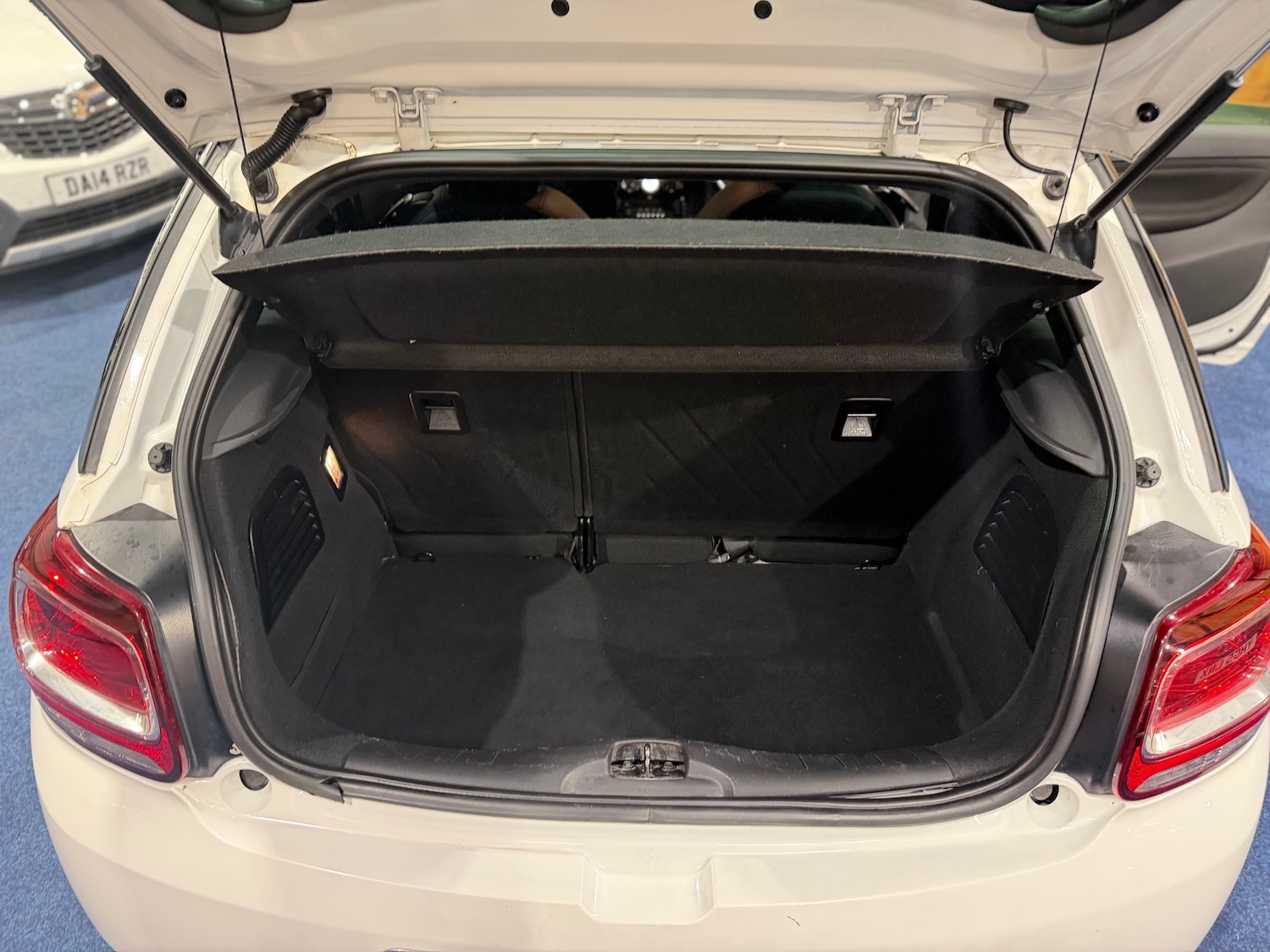 Used Citroen DS3 2015 for sale - 76982707: Photo 16