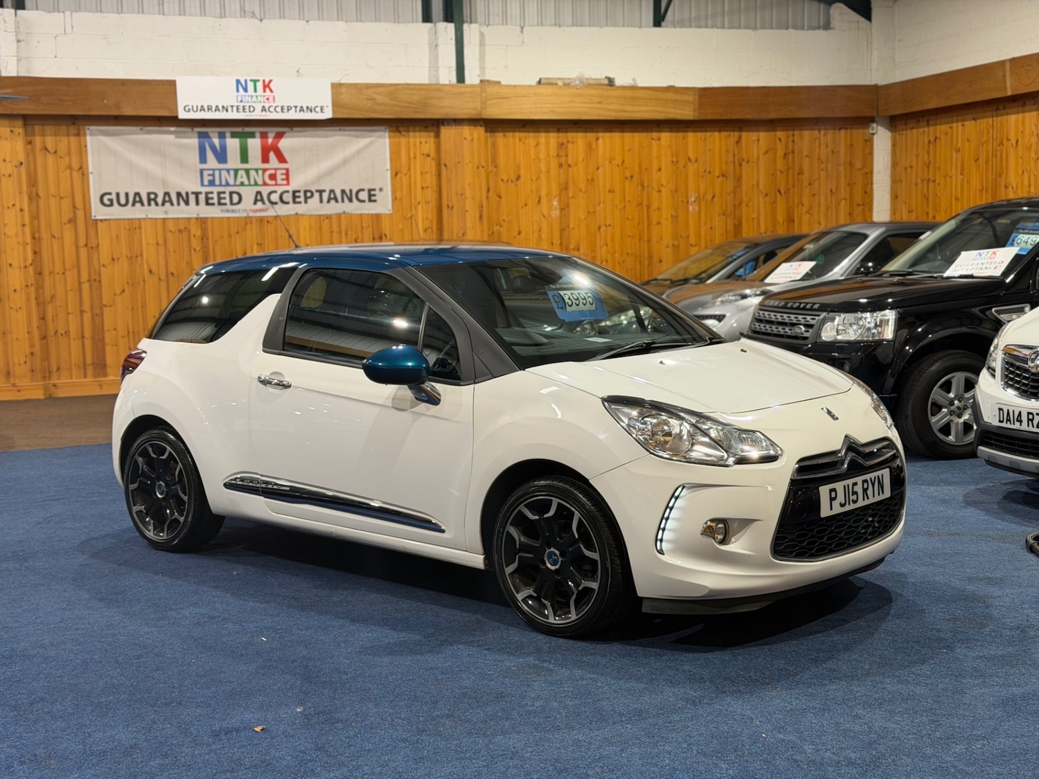 Used Citroen DS3 2015 for sale - 76982707: Photo 2