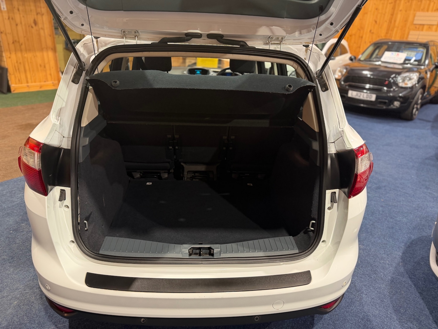 Used Ford C-Max 2015 for sale - 76971169: Photo 10