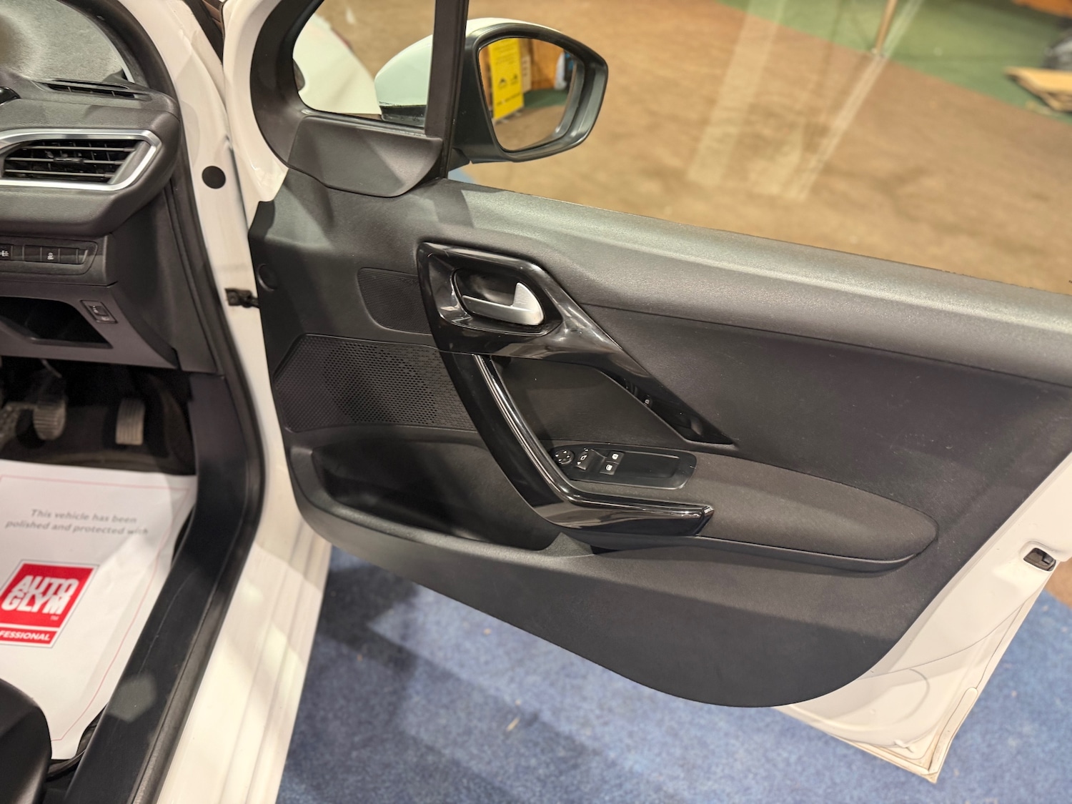 Used Peugeot 208 2015 for sale - 77833597: Photo 8