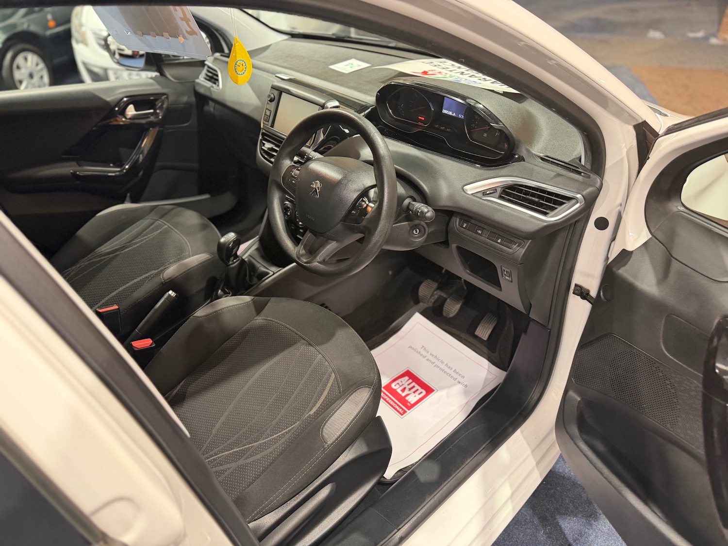 Used Peugeot 208 2015 for sale - 77833597: Photo 9