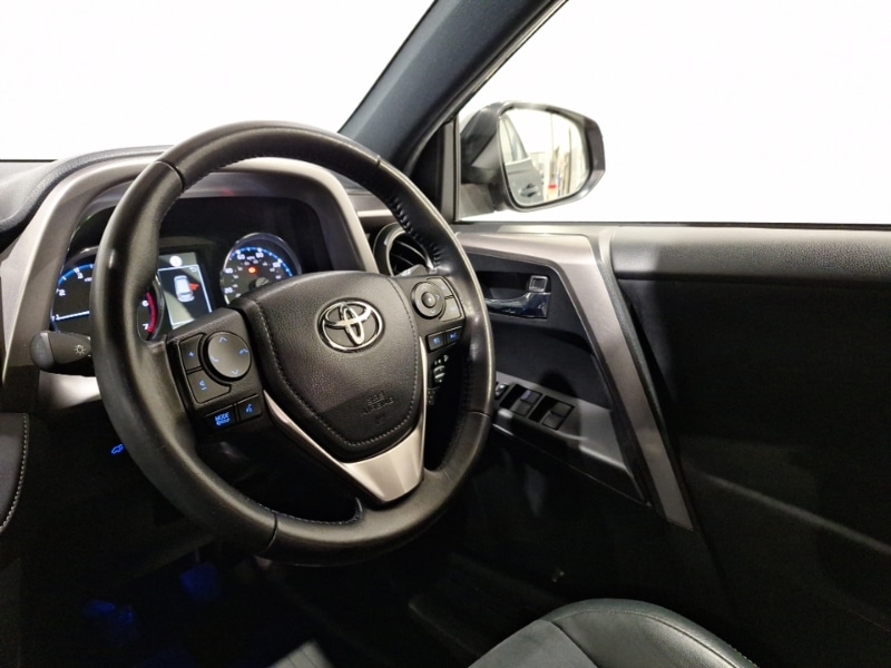 Used Toyota RAV4 2017 for sale - 77466267: Photo 10