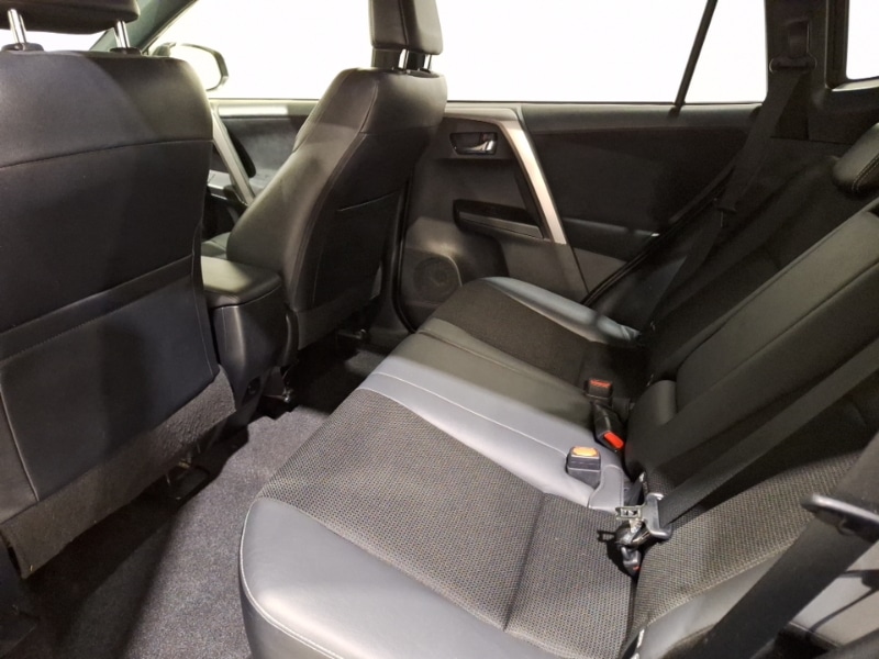 Used Toyota RAV4 2017 for sale - 77466267: Photo 6