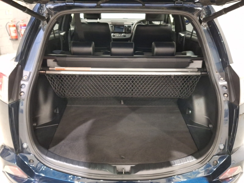 Used Toyota RAV4 2017 for sale - 77466267: Photo 8