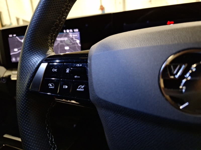 Used Vauxhall Astra 2023 for sale - 76911753: Photo 16